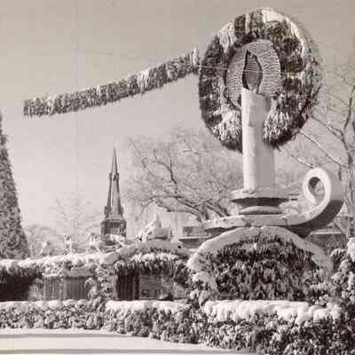Taunton - Taunton Green - Christmas Display - 1948