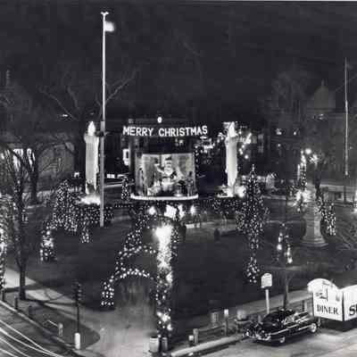 Taunton - Taunton Green - Christmas Display - 1952