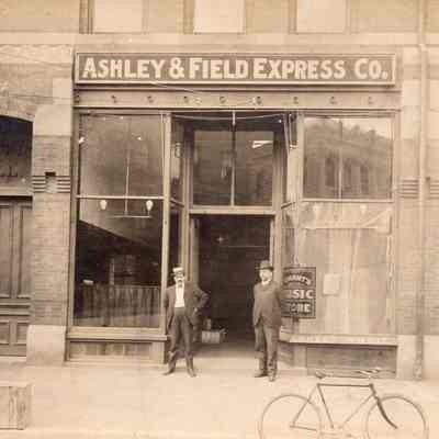 Taunton - Main Street - South Side - Ashley and Field Express Co - 1915