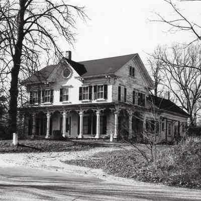 Taunton - Middleboro Ave. Williams House - 1150 Middleboro Ave C.1855