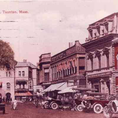 Taunton - Taunton Green - East Side - City Square