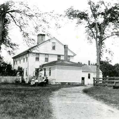 Norton - Seneca Lincoln House - Taunton Avenue