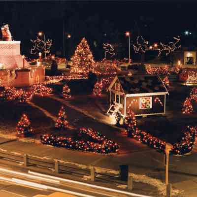 Taunton - Taunton Green - Christmas Display - December 16, 1985