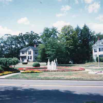 Taunton - Church Green - Church Green with Vietnam Fountain