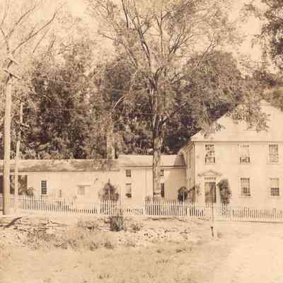 Williams Street - Dean-Barstow House