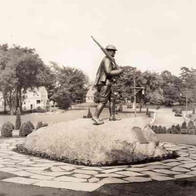 Statues and Monuments - Doughboy Statue - 1937