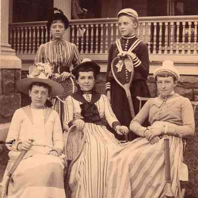 People - Mary Sparks - Madeline Mason - Mary Fuller - Grace Lea Royd - 1901