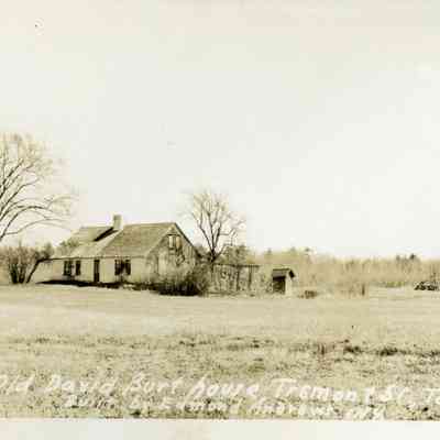 Taunton - Old Houses - David Burt House 1714 (farm view)