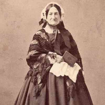 People - Mrs. E Leonard