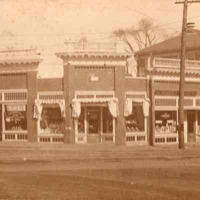 Taunton - Cohannet Street - Ralph Davol Block