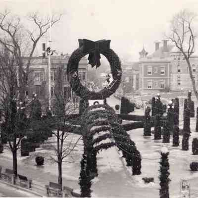 Taunton - Taunton Green - Christmas Display - 1946