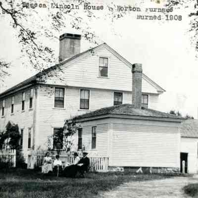Norton - Seneca Lincoln House - Taunton Avenue