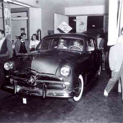 Automobiles (1)