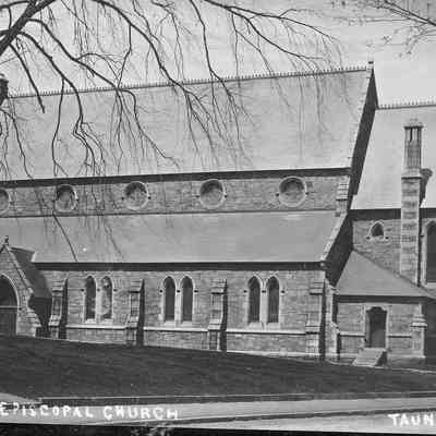 Churches-Saint Thomas' Episcopal