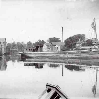 Taunton River - Barge Dighton
