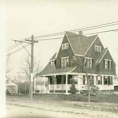 North Dighton - Residence of Palo Alto Pierce