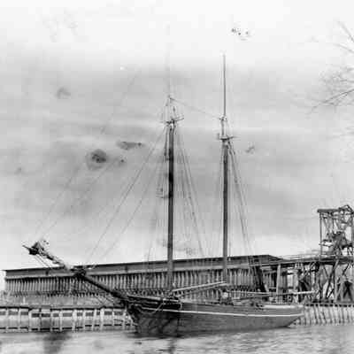 Taunton River - Shipping at Weir - Robert Peck