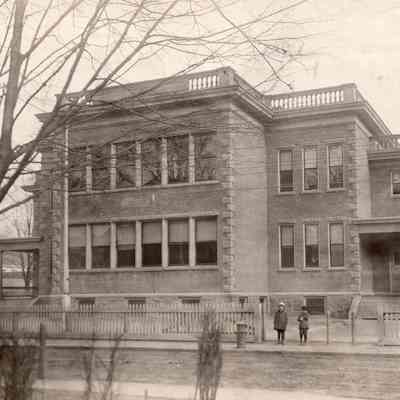 North Pleasant Street School - 1905