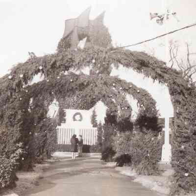 Taunton - Taunton Green - Christmas Display - 1946