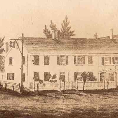 Taunton - Taunton Green - South Side - Middling Interest Tavern