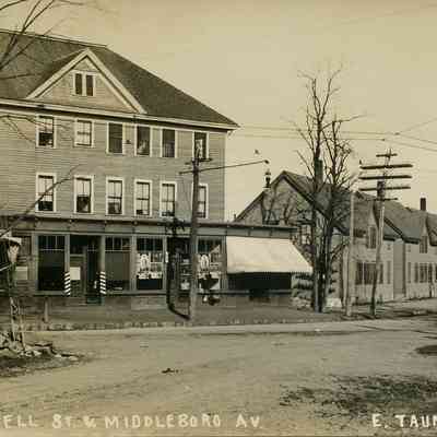 Middleboro Avenue