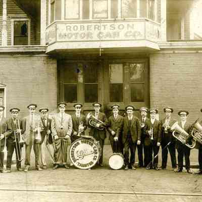 Group Pictures - Music - Robertson Motor Car Company (4)
