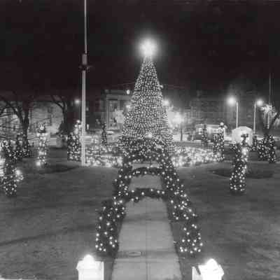 Taunton - Taunton Green - Christmas Display - 1954