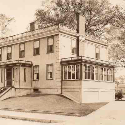 Taunton - Church Green - Harry Carlow House - 1937