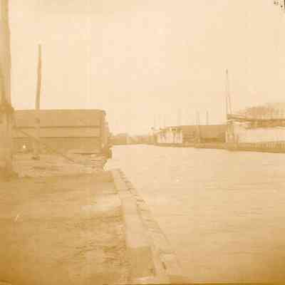 Taunton River - Shipping at the Weir