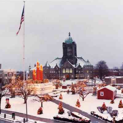 Taunton - Taunton Green - Christmas Display - December 27 1990