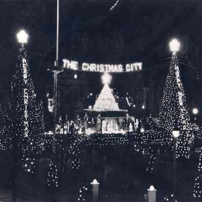 Taunton - Taunton Green - Christmas Display - 1950