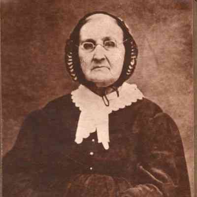 People - White - Temperance Dean White