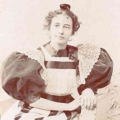 People - Annie Tracy - 1895