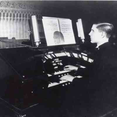 People - Clifford Hughes - Night Park Theater - Nov 23 1927