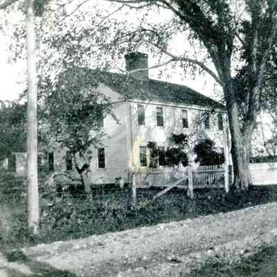 Norton - Seneca Lincoln House - Taunton Avenue