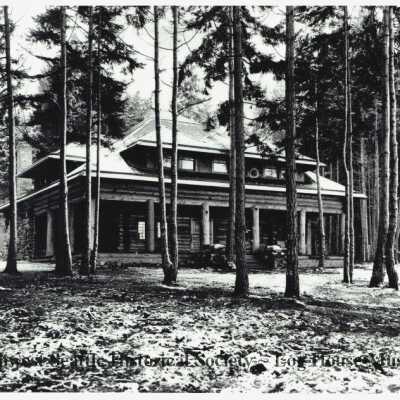 Fir Lodge, with snow: Origformat: Print-Photographic; Resolution: 600dpi