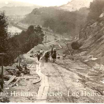 California Pl. and Ferry Avenue in 1916.