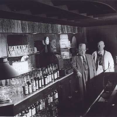 Nifty's Restaurant, Bar Counter