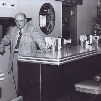 Nifty's Restaurant, Behind Counter