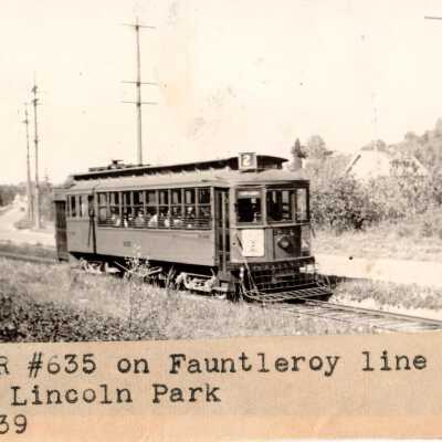 Streetcar #2 at Lincoln Park
