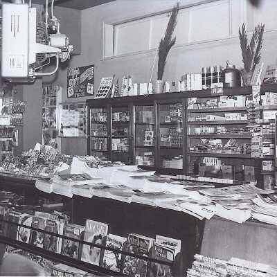 Nifty's Restaurant, Magazine Racks
