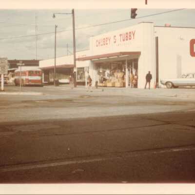 16th Ave. S. and SW Roxbury Showing Chubby and Tubby