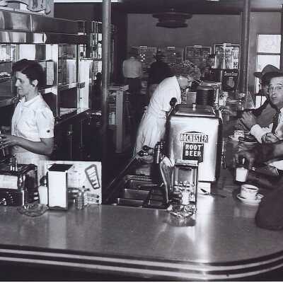 Nifty's Restaurant, Full Counter