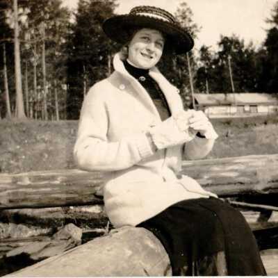 Jennie Wickstrom Jensen at Alki Beach in 1912.