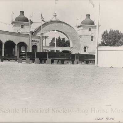 Luna Park - bowling alley: Copyright: SWSHS; Origsize: 10" x 8"; Origformat: Print, Photographic; Resolution: 300 DPI