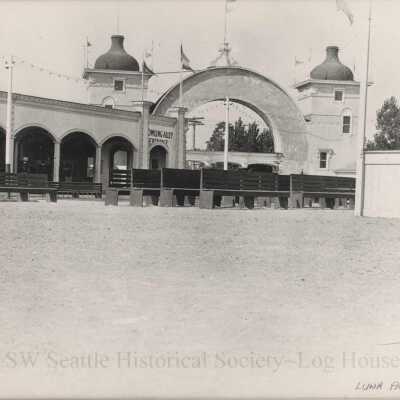 Luna Park - bowling alley: Origformat: Print, Photographic; Resolution: 300 DPI