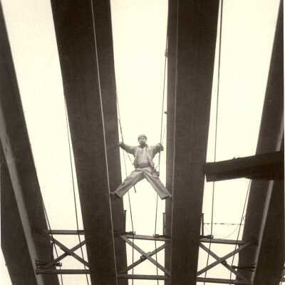 Girder straddling