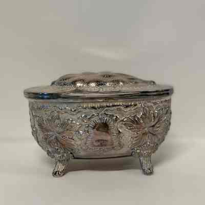 footed Etrog container