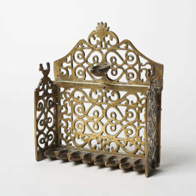 Hanukkah lamp