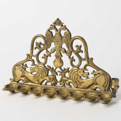 Bronze chanukah menorah